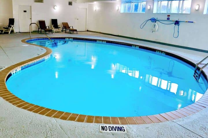 Pool 30 of 47