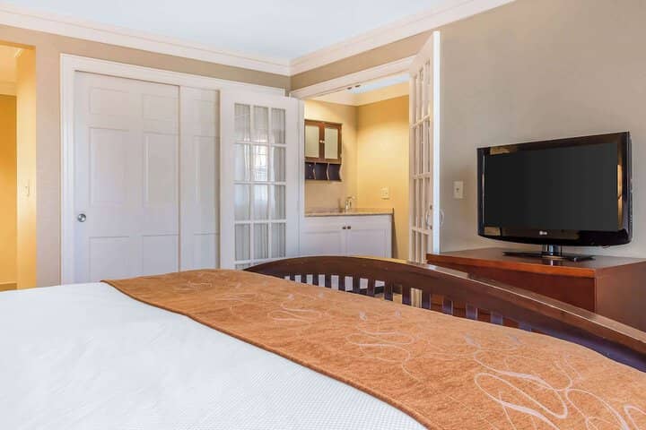 Room 13 of 47