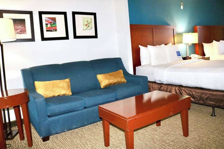 Room 16 of 47